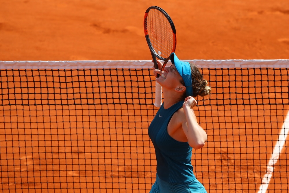 You are currently viewing Halep cruises into French Open final