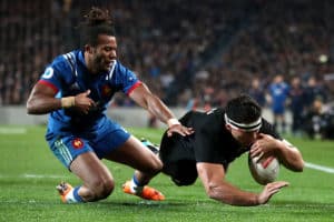 Read more about the article All Blacks surge to big victory