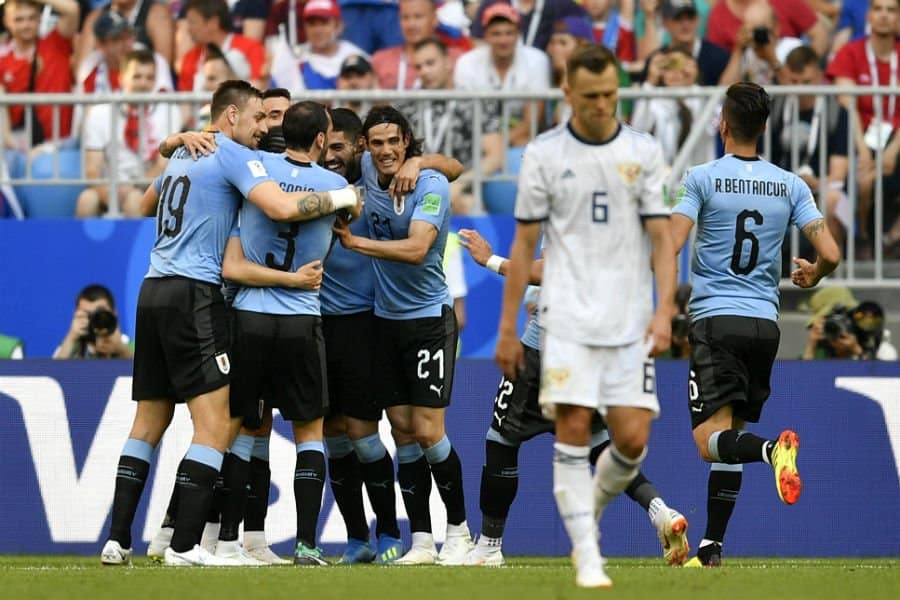 You are currently viewing Smolnikov sees red as Uruguay thrash Russia