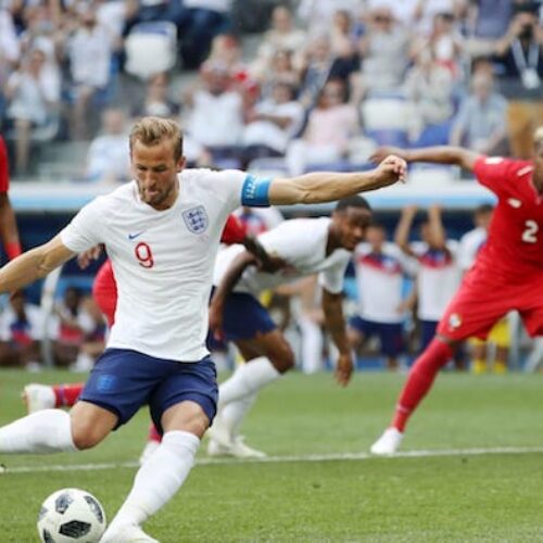 England seal World Cup last-16 spot in style