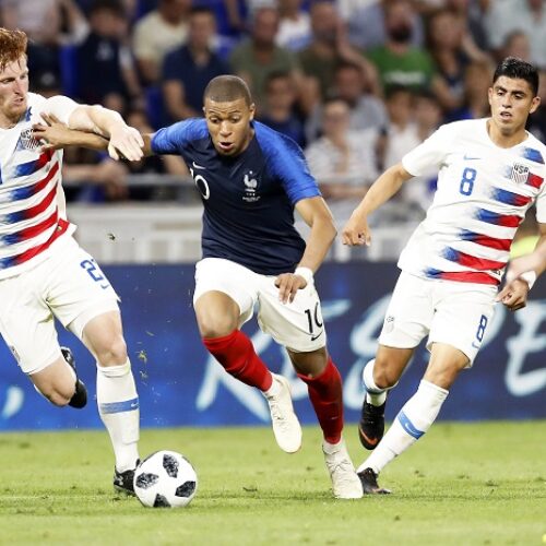 France held by USA in Lyon