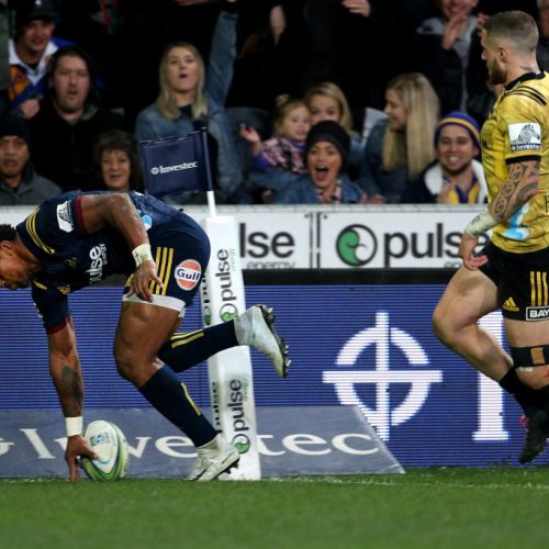 Highlanders overcome Hurricanes