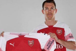 Read more about the article Arsenal complete Lichtsteiner capture