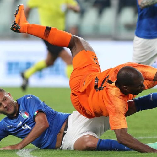 Netherlands net late equaliser against Italy
