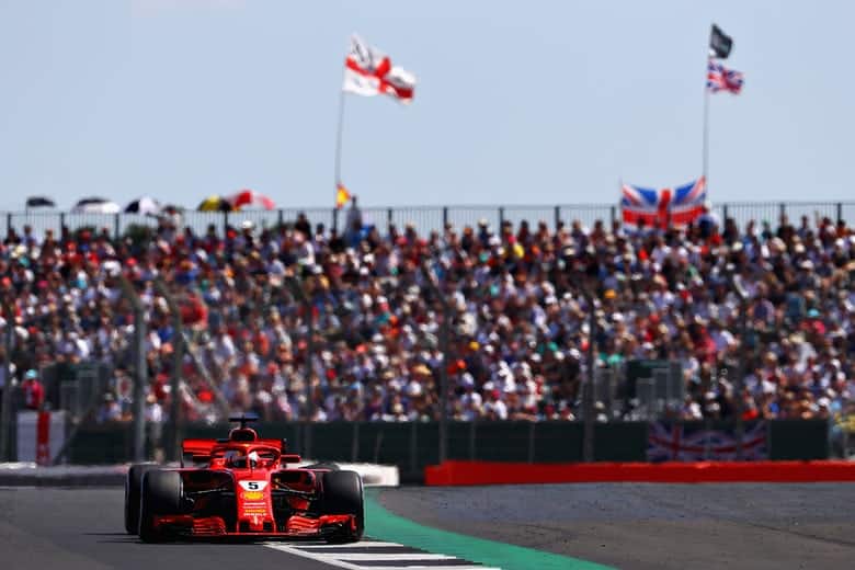 You are currently viewing Vettel wins thrilling British GP