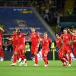 England beat Colombia on penalties to advance