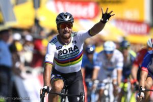Read more about the article Sagan wins stage two to take yellow jersey