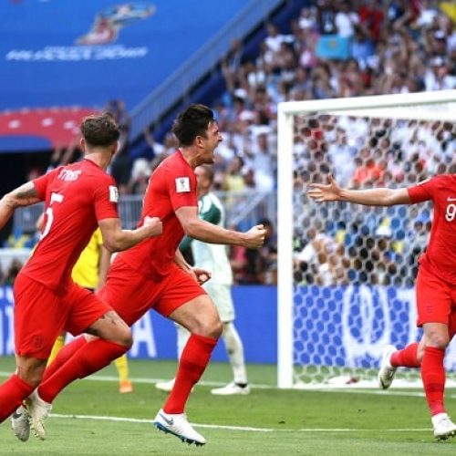 England soar into semi-finals