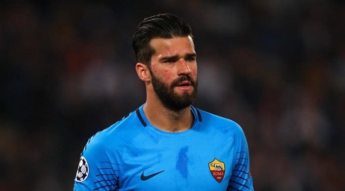 You are currently viewing Liverpool sign Alisson in world-record deal