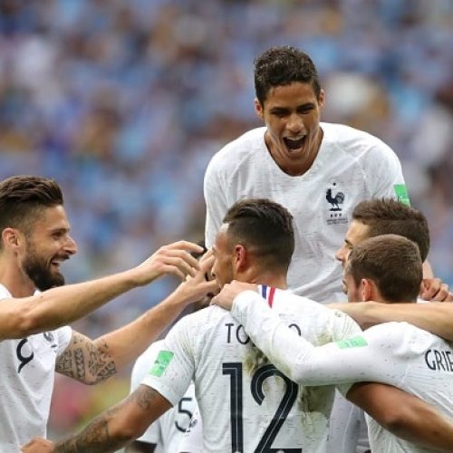 France secure semi-final spot