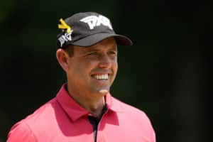 Read more about the article Schwartzel sizzles in St Louis
