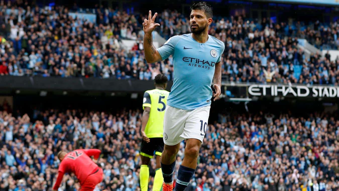 You are currently viewing Aguero nets hat-trick as City run riot over Huddersfield