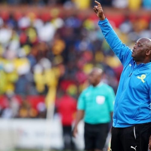 Mosimane praises in-form coach Komphela