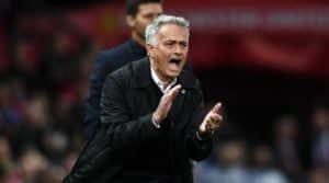 Read more about the article Giggs rallies behind under-fire Mourinho