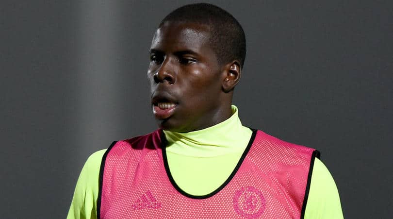 You are currently viewing Everton take Chelsea defender Zouma on loan