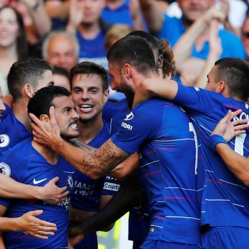 Pedro, Hazard lead Chelsea to fourth straight win