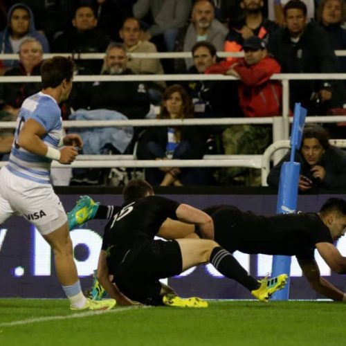 All Blacks bounce back to clinch title