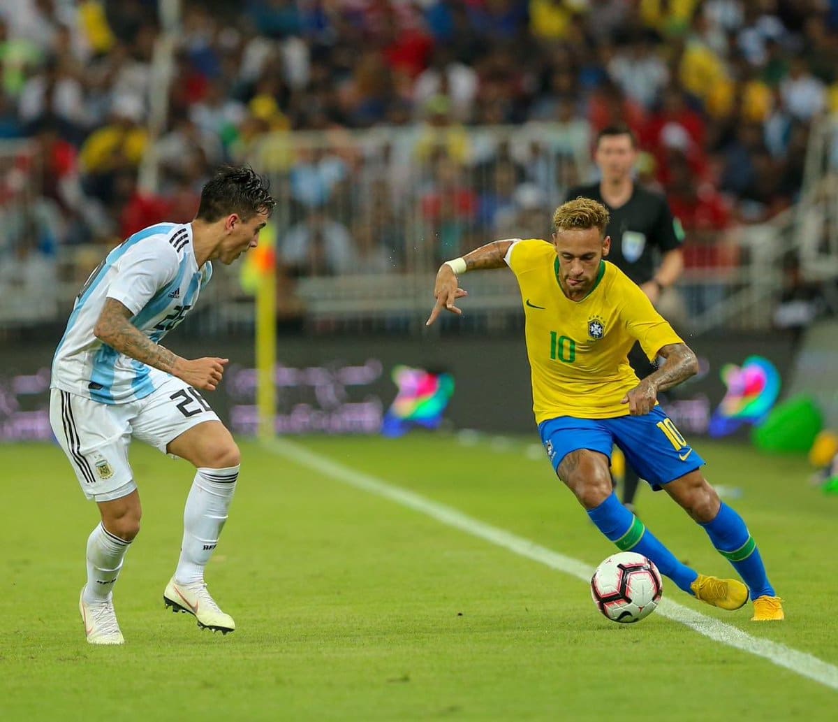 You are currently viewing Argentina undone by late Brazil strike