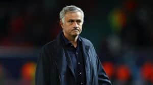 Read more about the article Mourinho shrugs off Scholes criticism