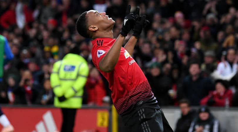 You are currently viewing Martial stars as Man United edge Everton