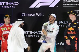 Read more about the article Watch: Hamilton wins Abu Dhabi Grand Prix