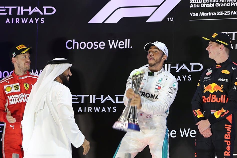 You are currently viewing Watch: Hamilton wins Abu Dhabi Grand Prix