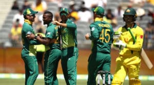 Read more about the article Proteas bowlers suffocate Australia
