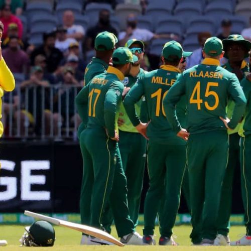 Proteas cruise past Australia in Perth