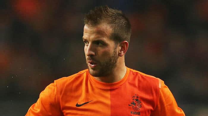 You are currently viewing Van der Vaart announces retirement