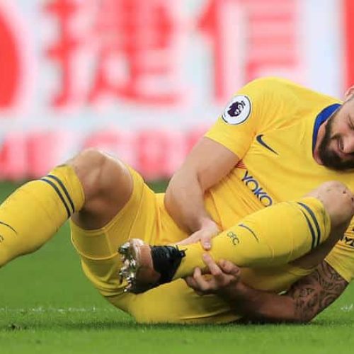 Sarri bemoans injuries after Giroud limps off