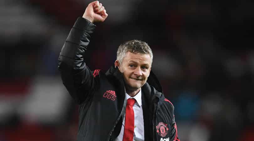 You are currently viewing Solskjaer: Man United have to entertain crowd
