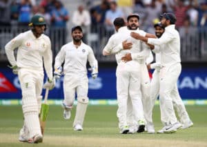 Read more about the article Australia stumble after pegging India back