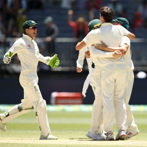 Australia square up series as India crumble