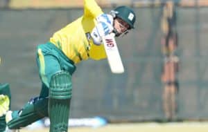 Read more about the article Ackerman, Richards make Pakistan sweat