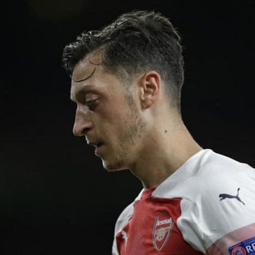 Ozil doubtful for Man Utd clash