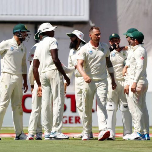Pakistan two down at lunch as series victory beckons