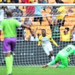 Lebohang Maboe of Mamelodi Sundowns and Virgil Vries of Kaizer Chiefs