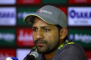 Read more about the article Sarfaraz apologises for ‘frustrated’ comment