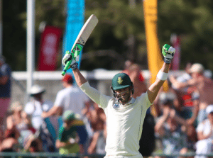 Read more about the article Masterful Faf’s maiden Newlands Test ton a cracker
