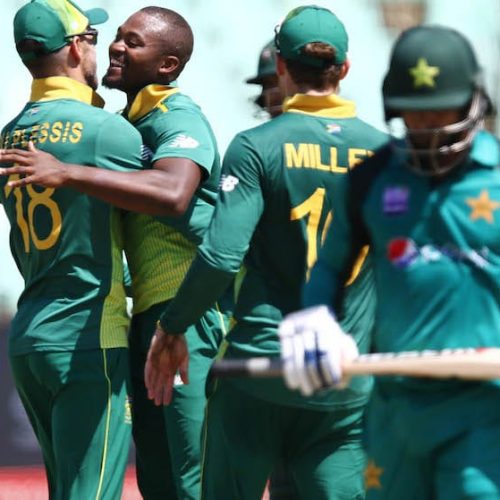 Proteas restrict Pakistan to 203