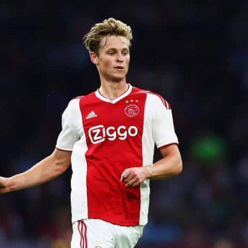 Barcelona seal €86m De Jong deal