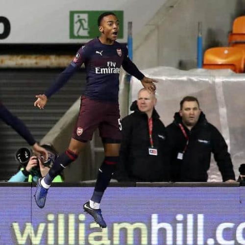 Willock fires Arsenal past Blackpool