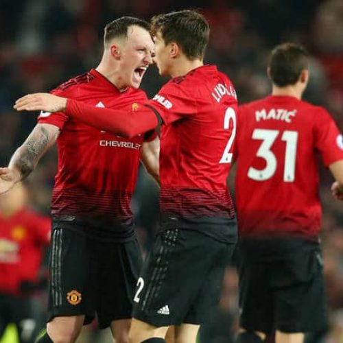 Late comeback earns Man United a point against Burnley