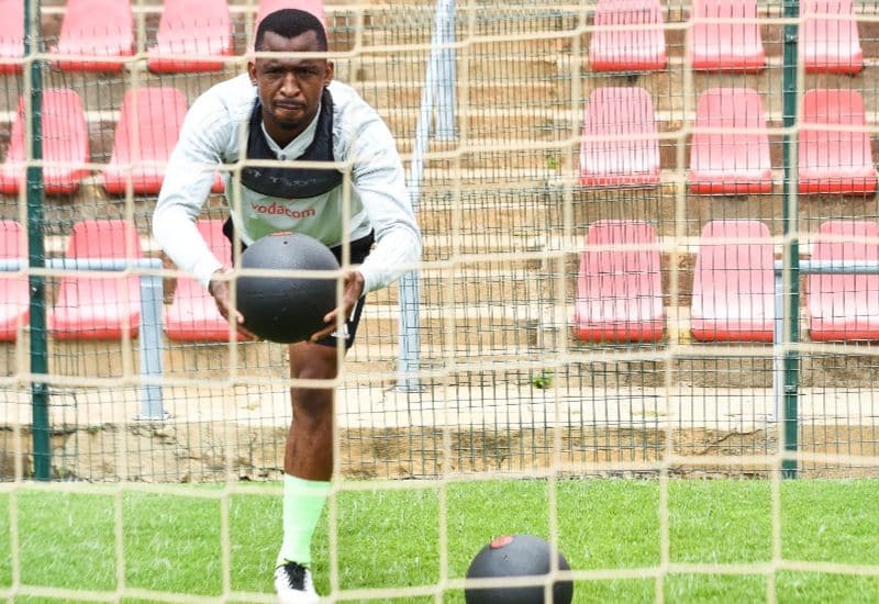 You are currently viewing Ndengane relishing dream derby debut