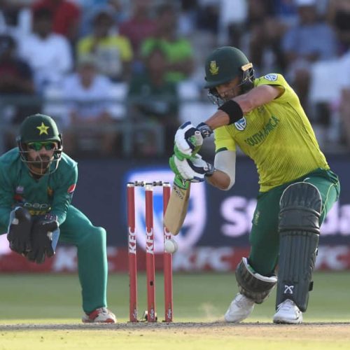 Reeza, Faf score superb 70s before Pakistan fight back