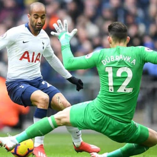 Dubravka’s late howler hands Spurs victory