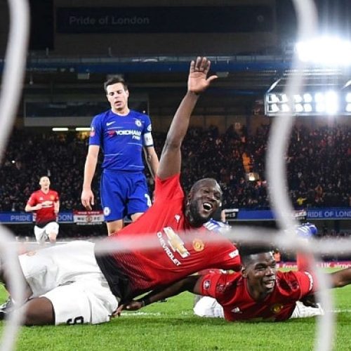 Herrera, Pogba fire Man United past Chelsea