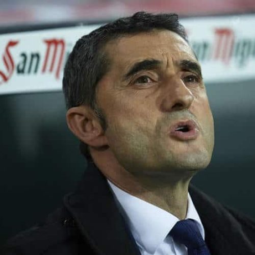 Valverde signs one-year extension at Barca