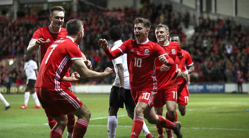You are currently viewing International wrap: Germany draw, Wales win