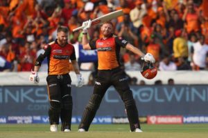 Read more about the article Twin Sunrisers tons pulverise Challengers